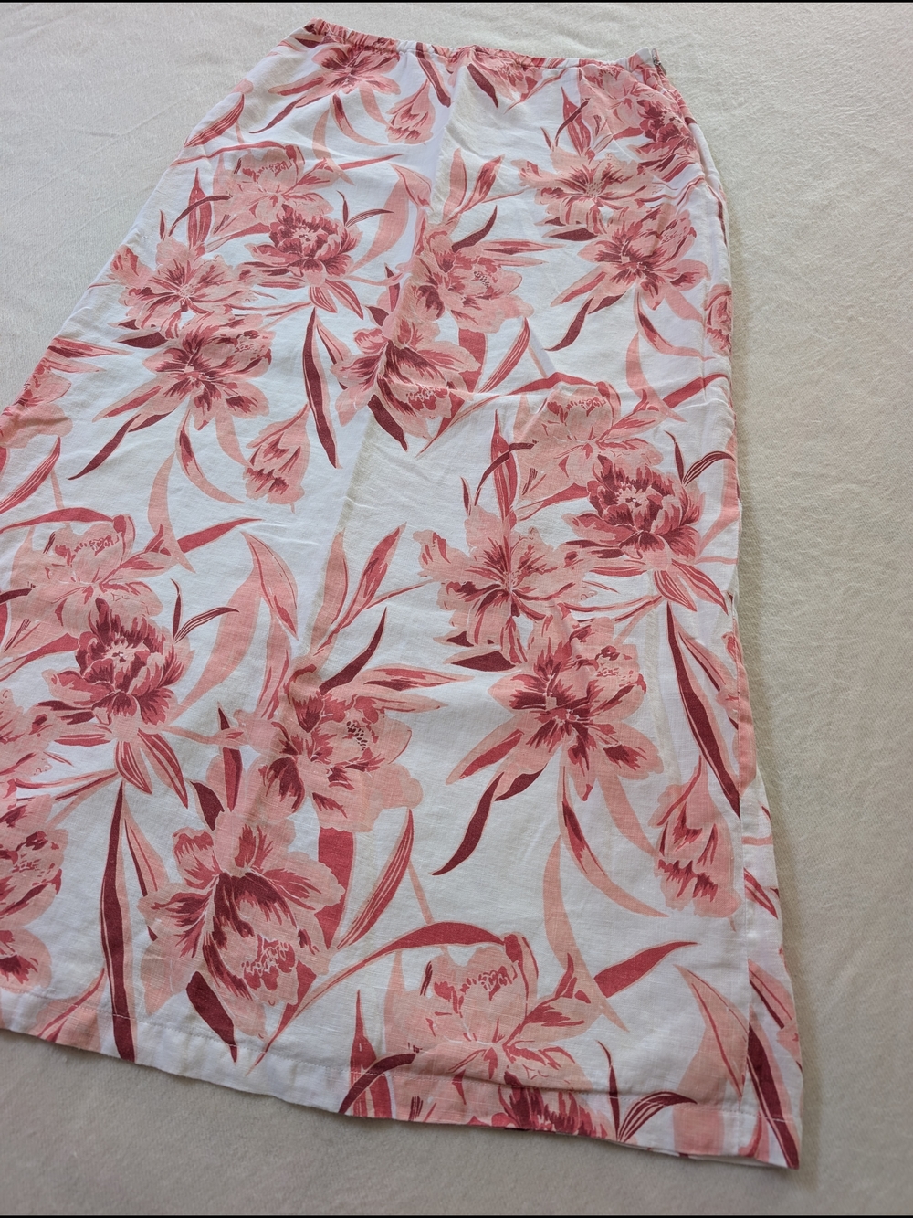 Amanda Smith Linen Floral Midi Skirt in Pink and White
